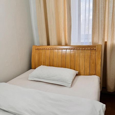 Khongor Guest House & Tours อูลานบาตอร์ ภายนอก รูปภาพ