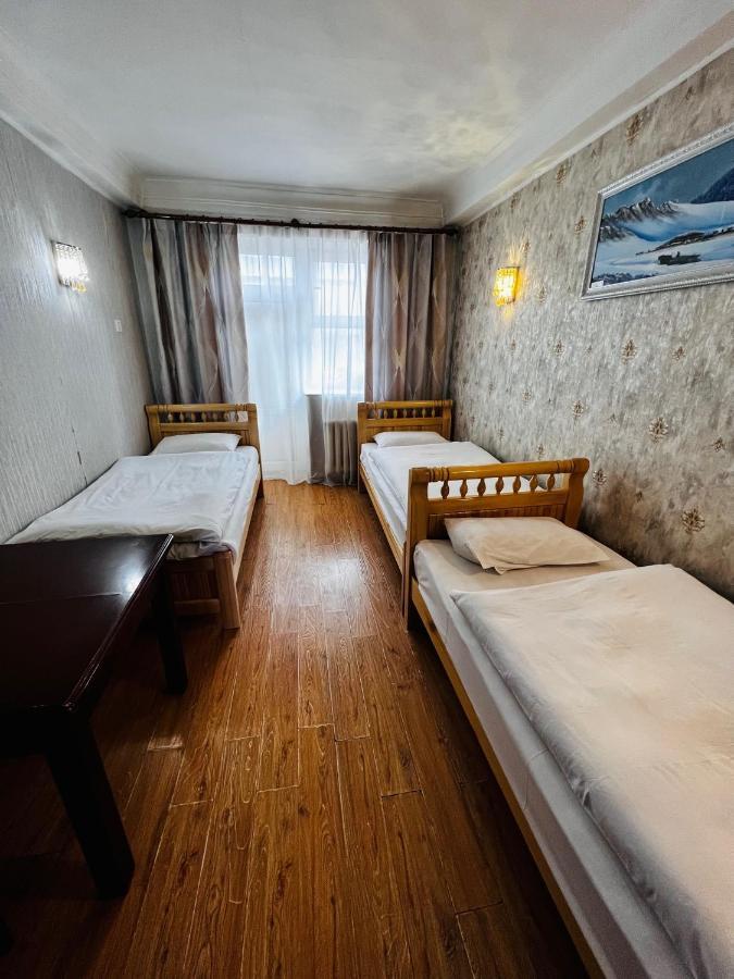 Khongor Guest House & Tours อูลานบาตอร์ ภายนอก รูปภาพ