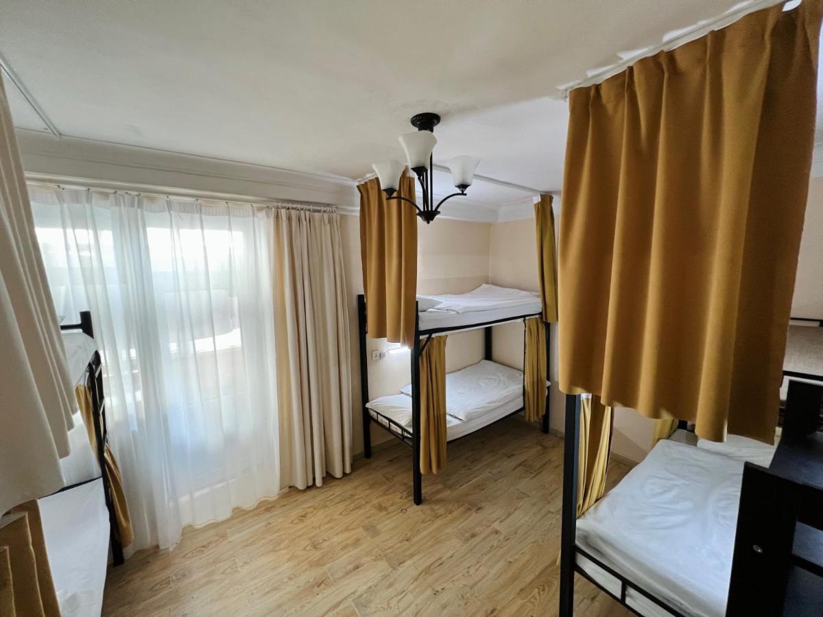 Khongor Guest House & Tours อูลานบาตอร์ ภายนอก รูปภาพ