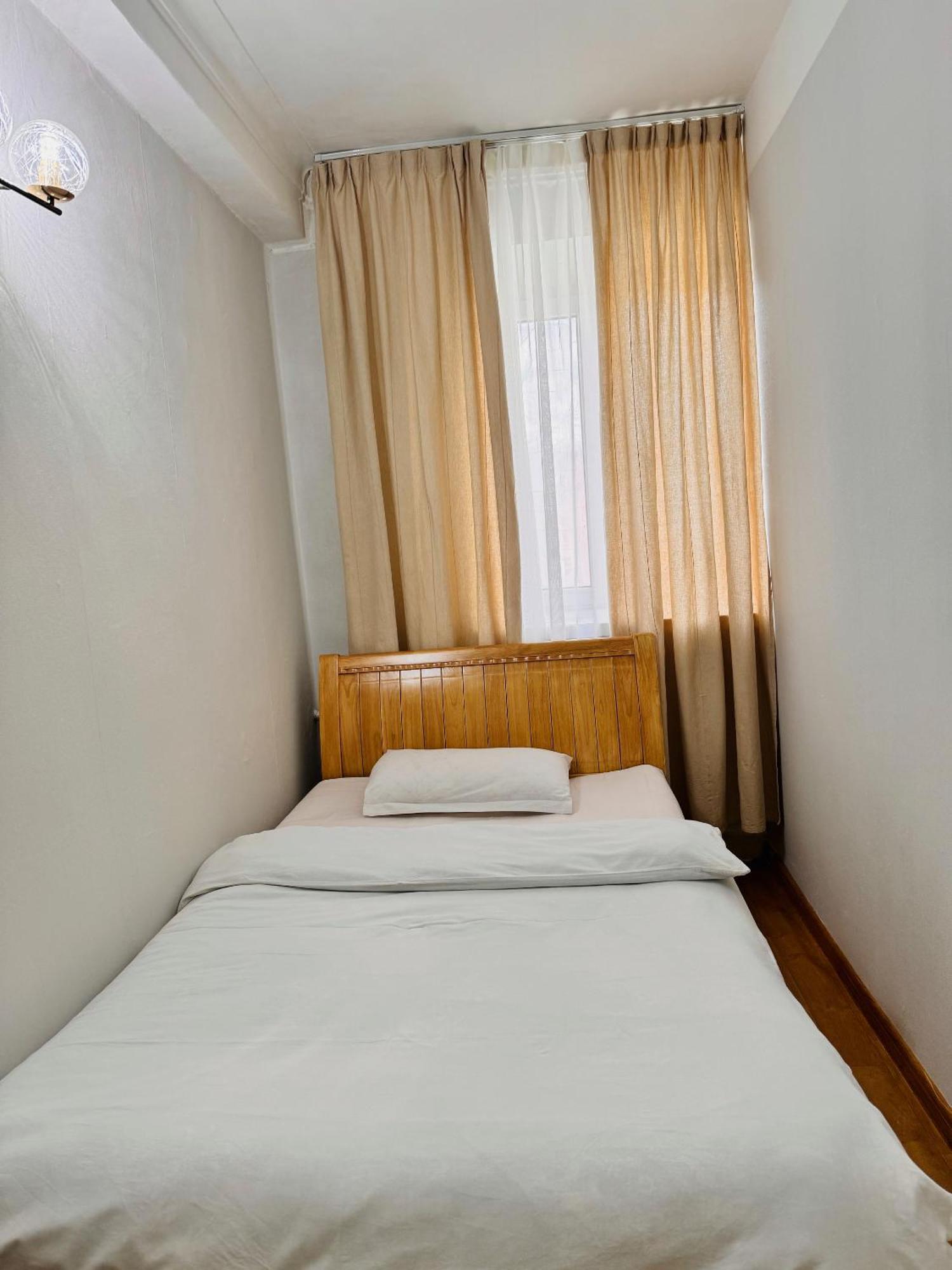 Khongor Guest House & Tours อูลานบาตอร์ ภายนอก รูปภาพ