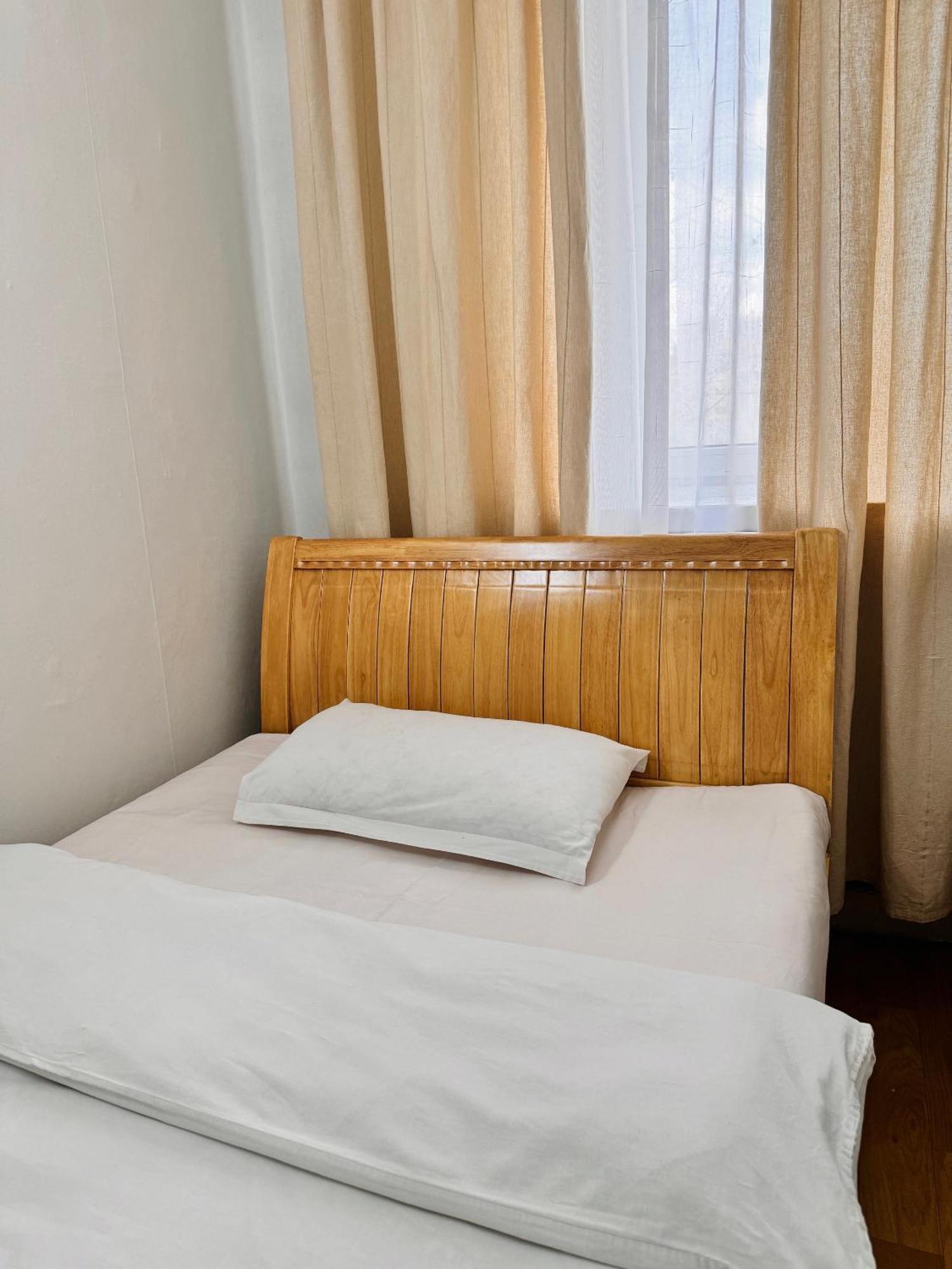 Khongor Guest House & Tours อูลานบาตอร์ ภายนอก รูปภาพ