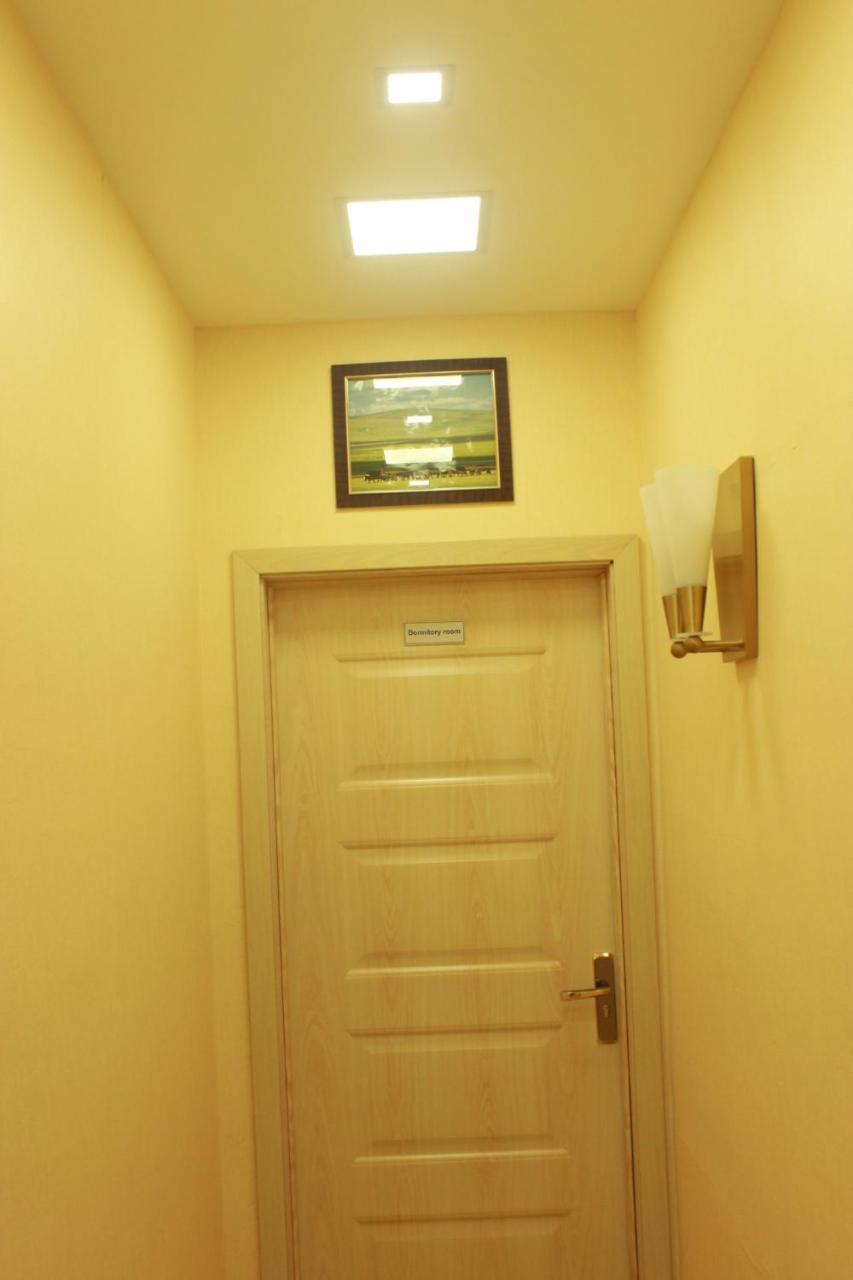 Khongor Guest House & Tours อูลานบาตอร์ ภายนอก รูปภาพ